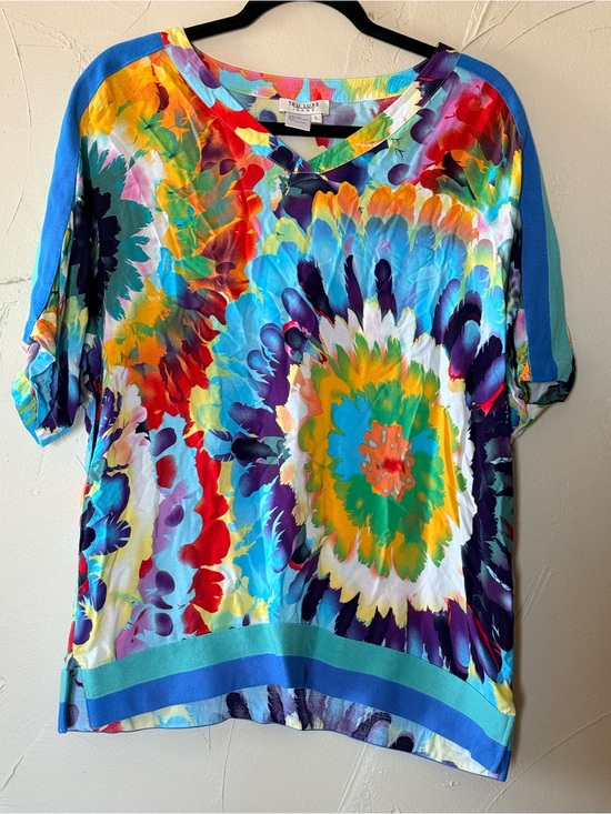 Tru Luxe Jeans Tops - Tru Luxe Jeans -Multicolor Tie-Dye Floral V-Neck Women's Top hippie boho